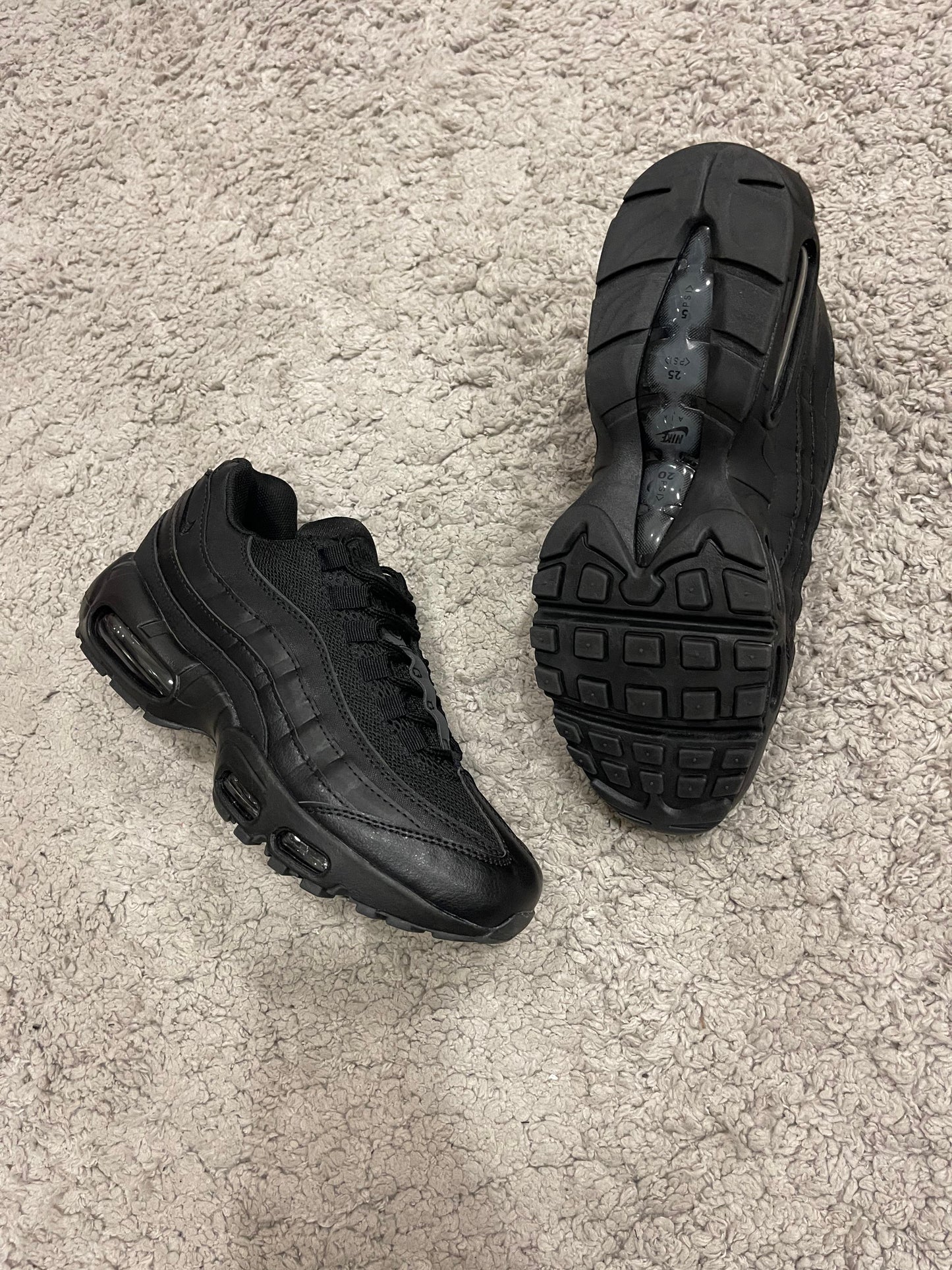 Air max 95 negras