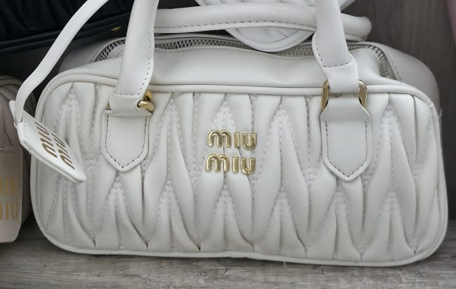 Bolso miu miu Beige