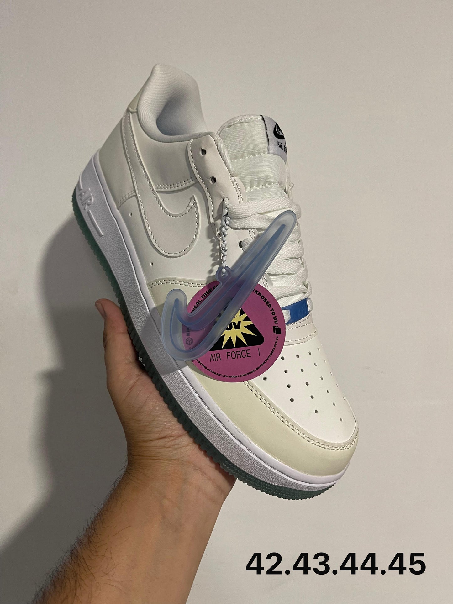 Air force blancas cambian de color