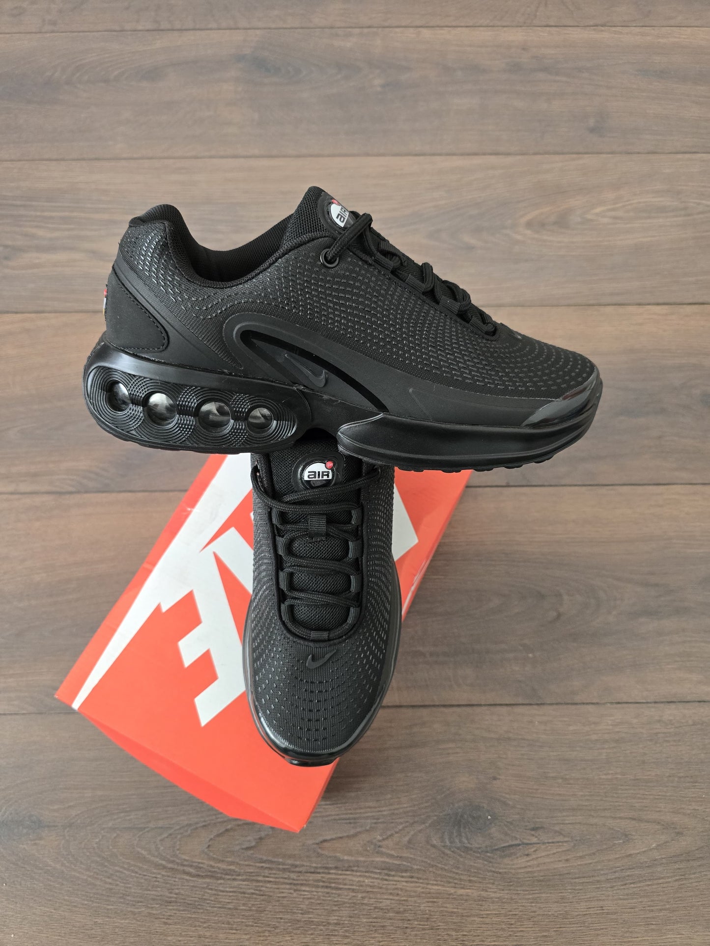 Nike dn negra