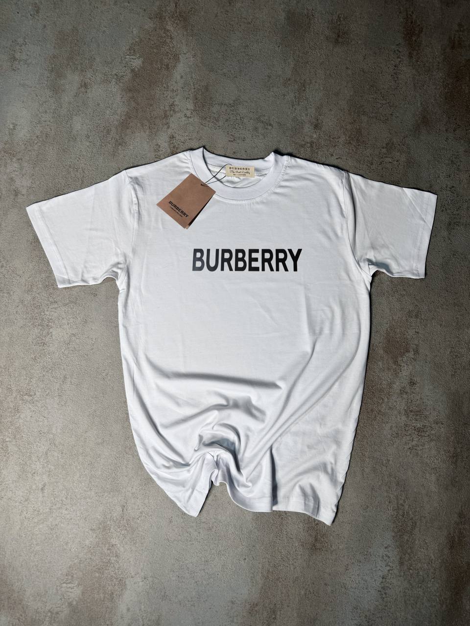 Camiseta Burberry blanca logo negro