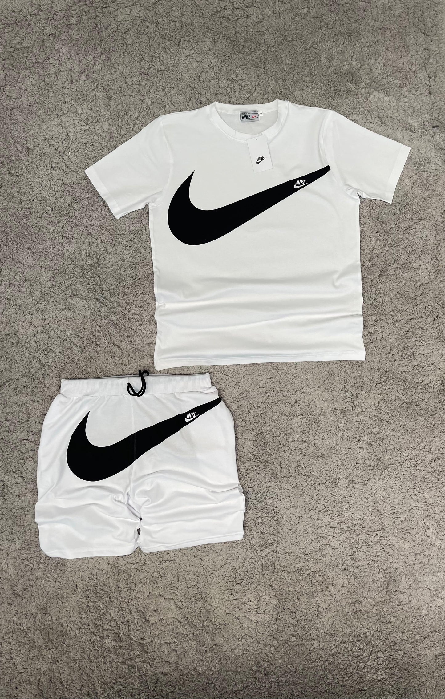 Conjunto verano nike blanco logo grande negro