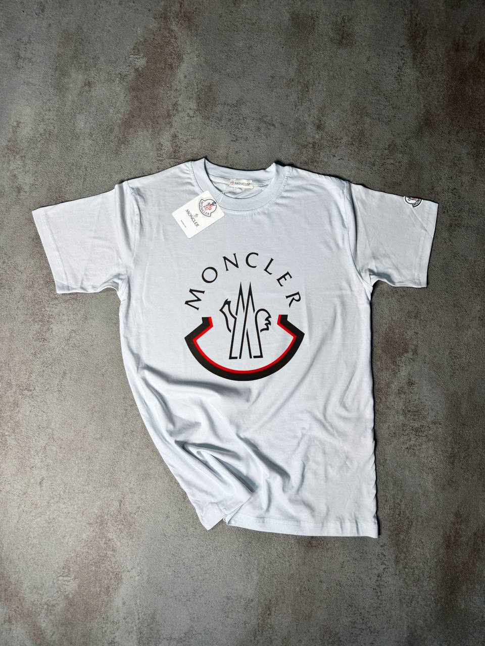 Camiseta Moncler blanco logo negro y rojo