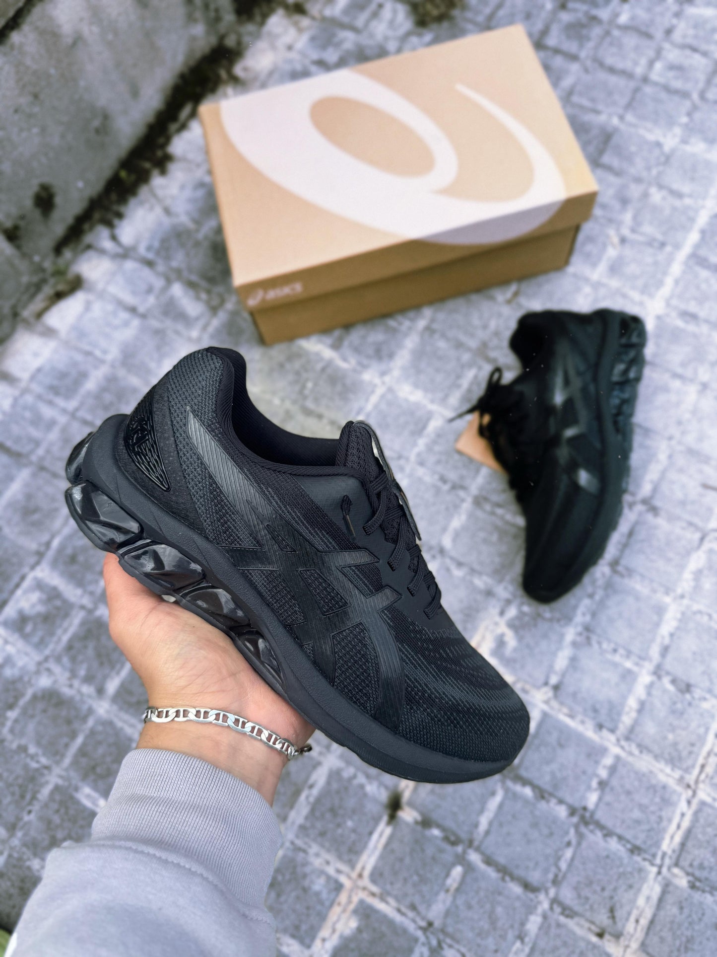 Asics Quantum 180VII negras