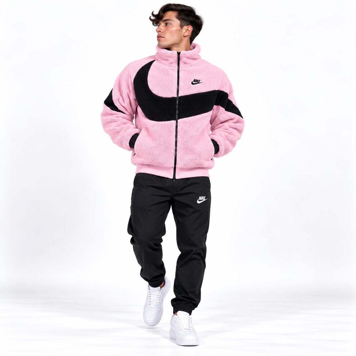 Chándal Nike rosa logo negro grande