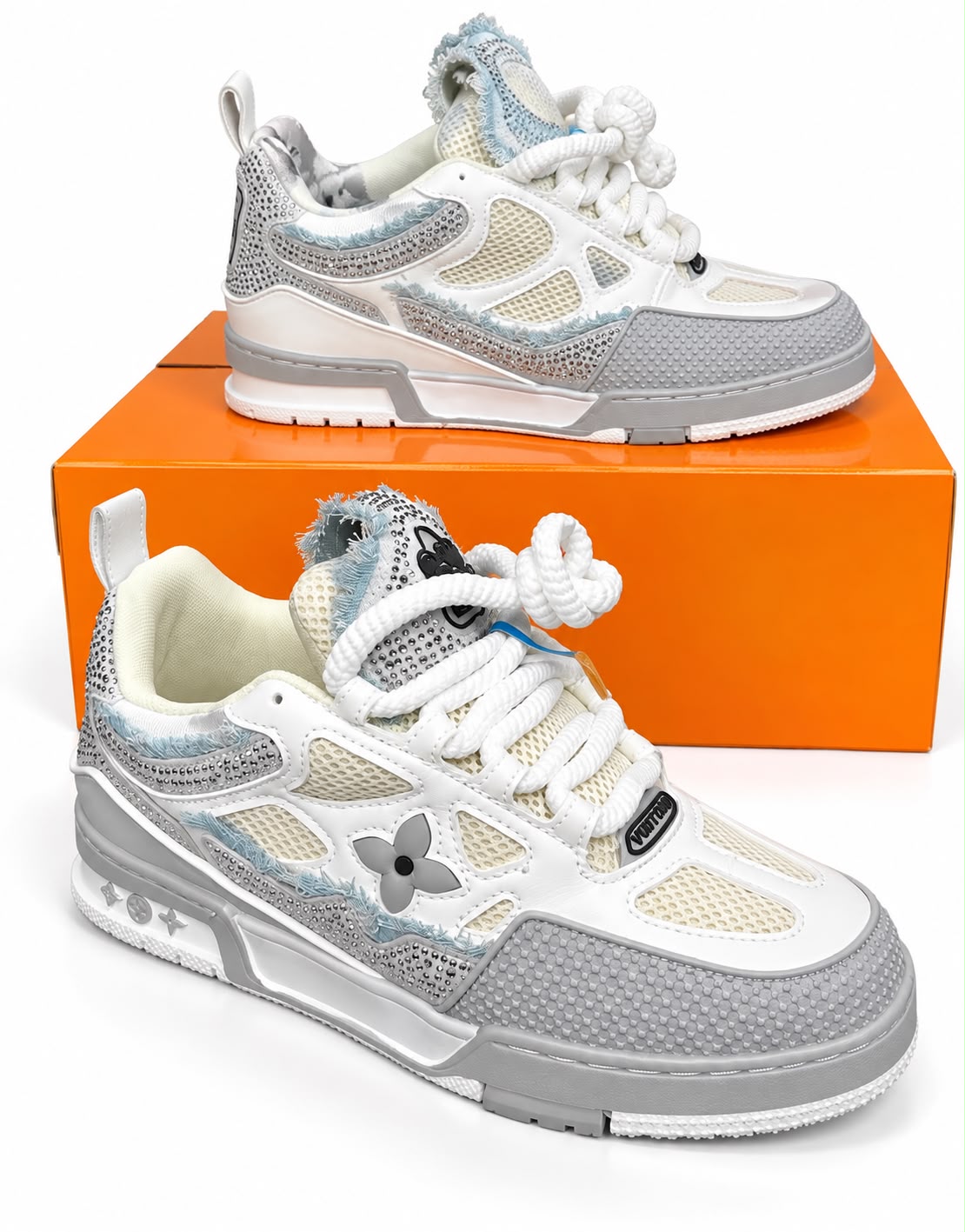 LV skate blancas y grises detalles azules