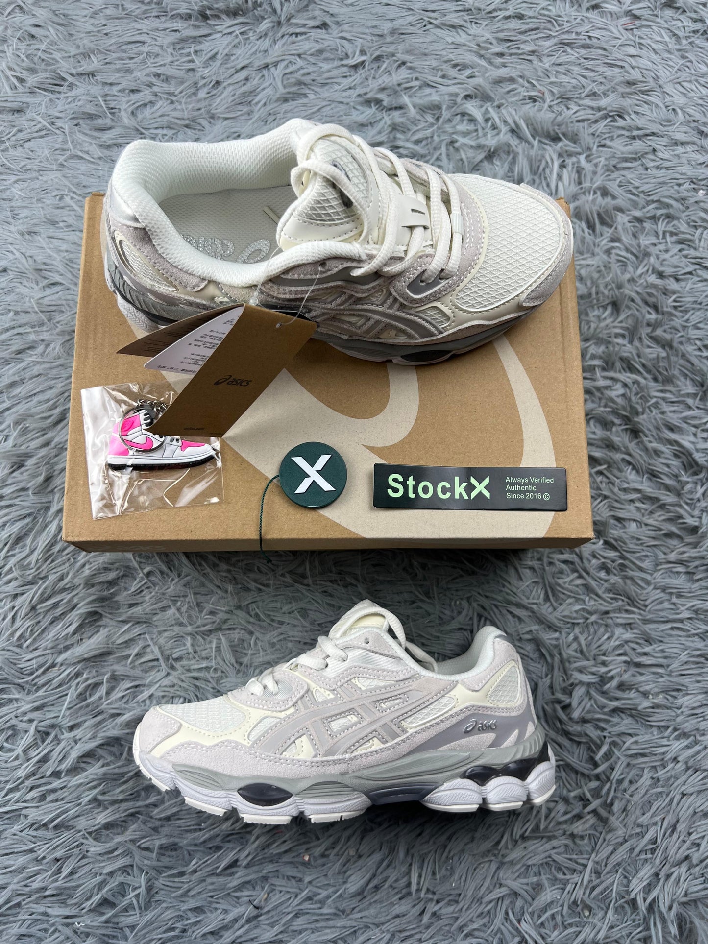 ASICS GEL NYC cremas