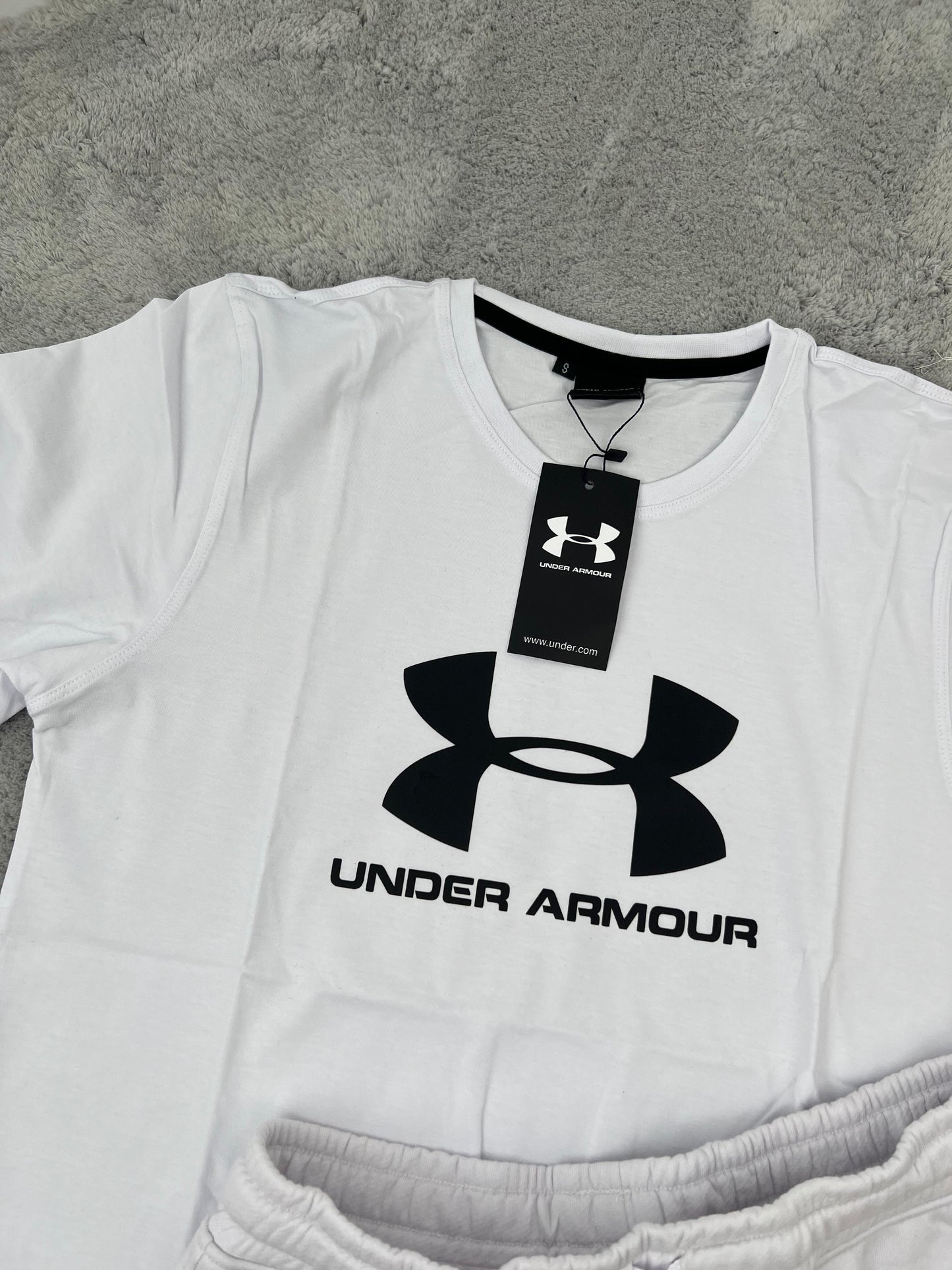 Conjunto Under Armour blanca logo negro
