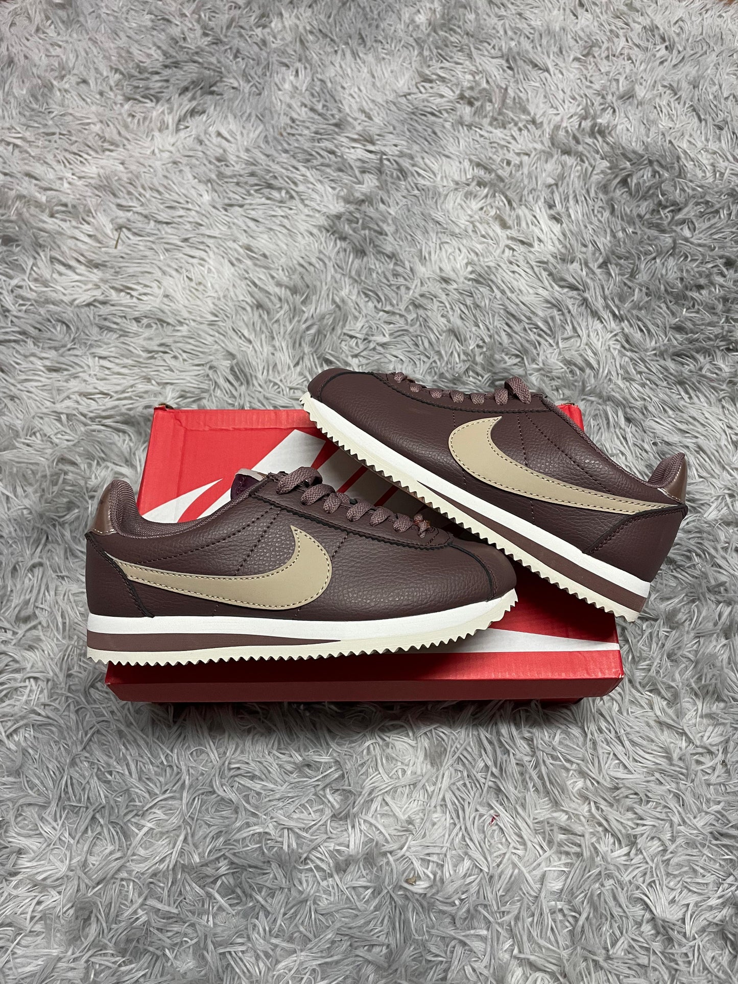 NIKE CORTEZ MARRONES