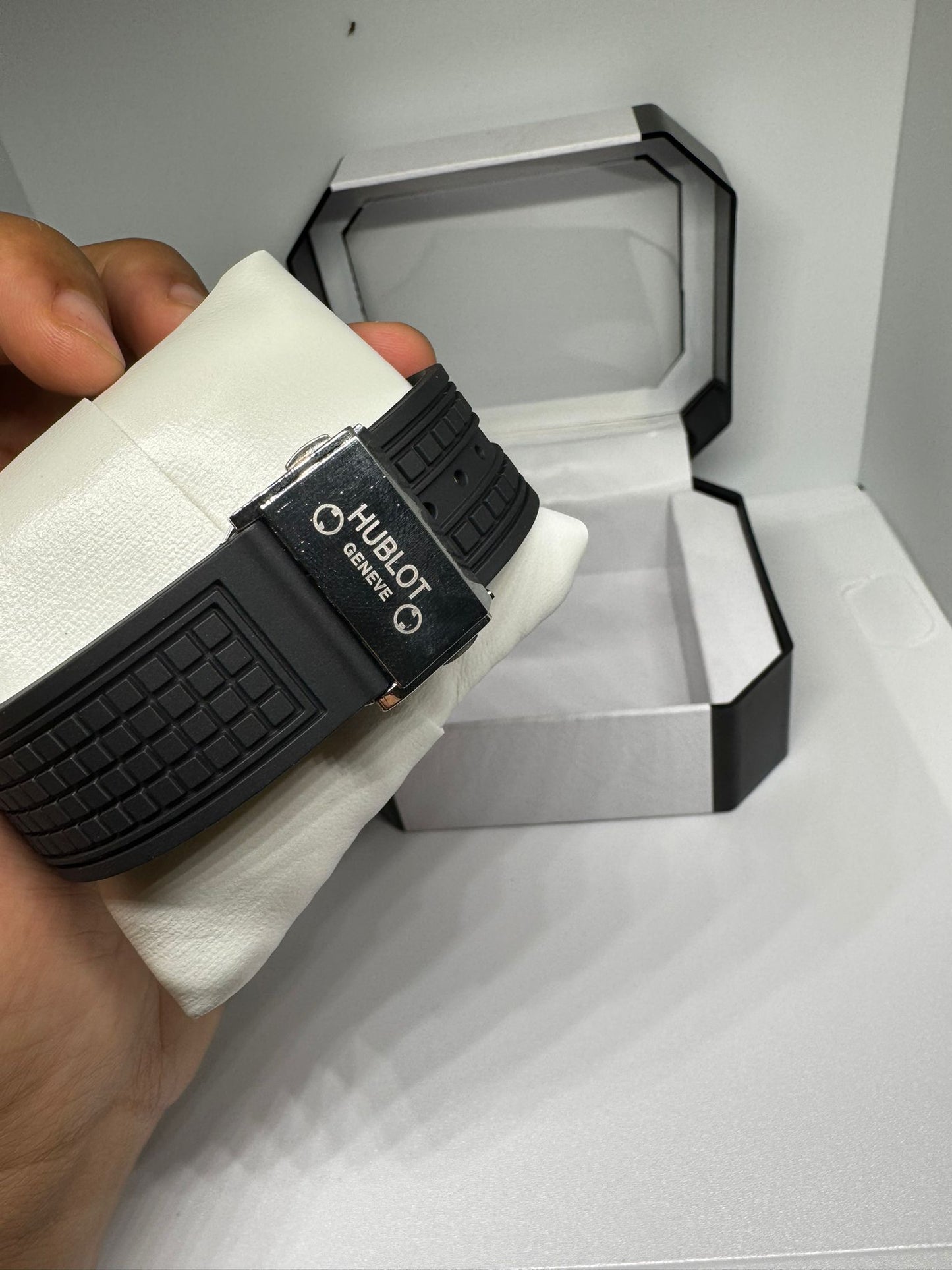 RELOJ HUBLOT NEGRO