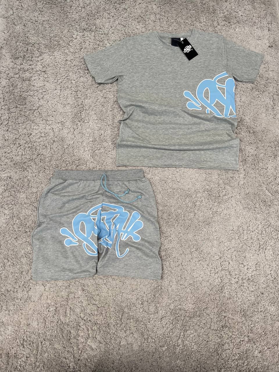 Conjunto verano syna gris logo azul