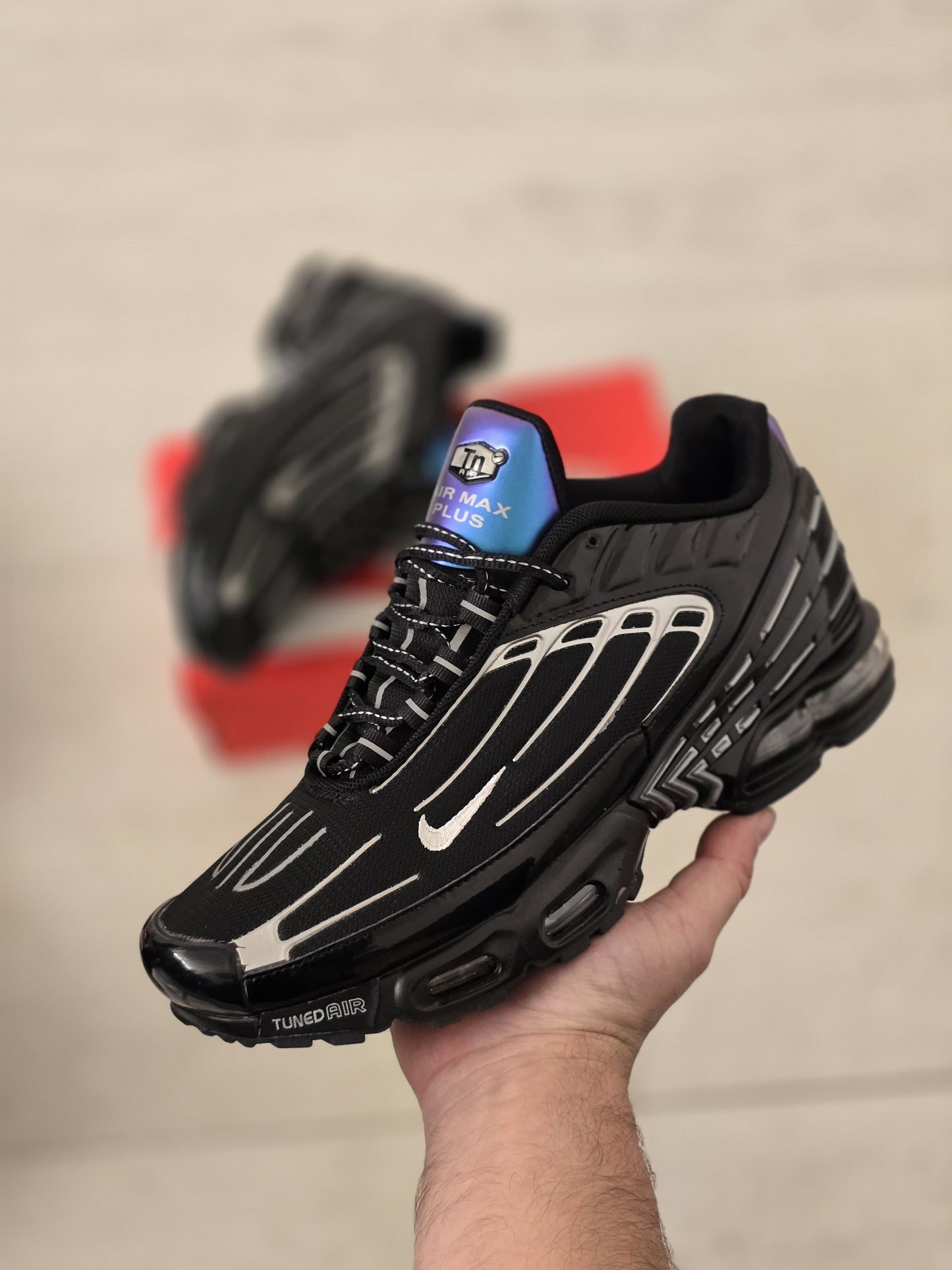 Tn plus negra lengueta neon