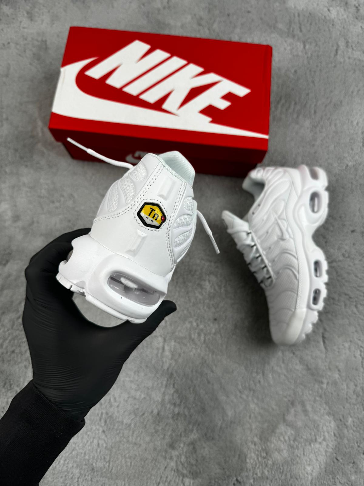 Nike tn blanca