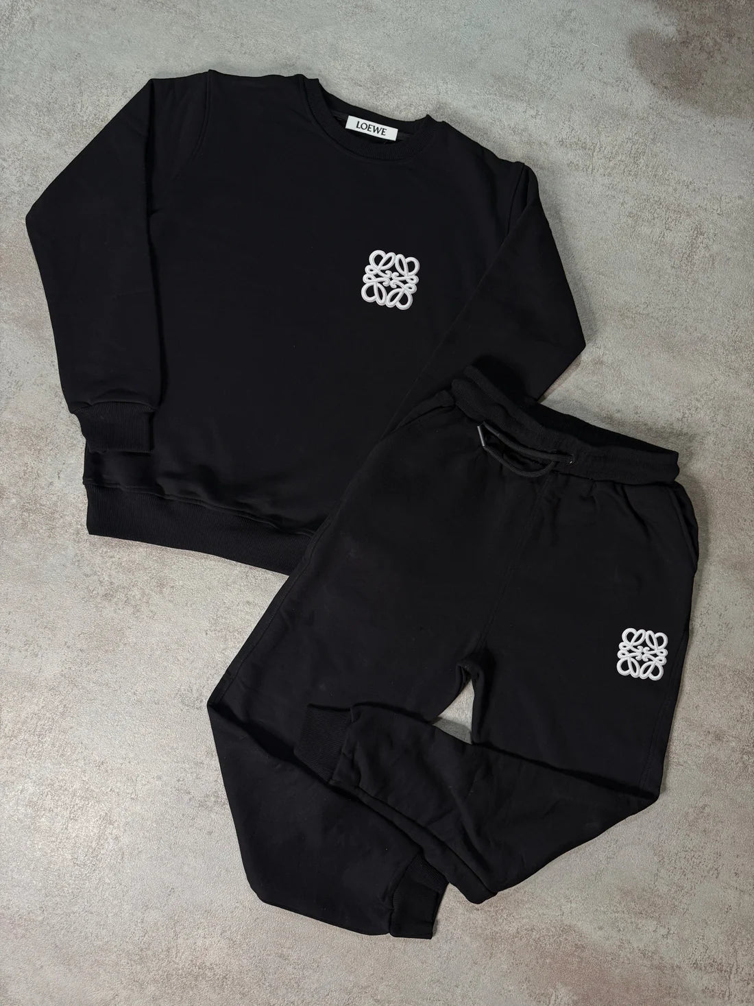 Chandal LOEWE negro logo blanco