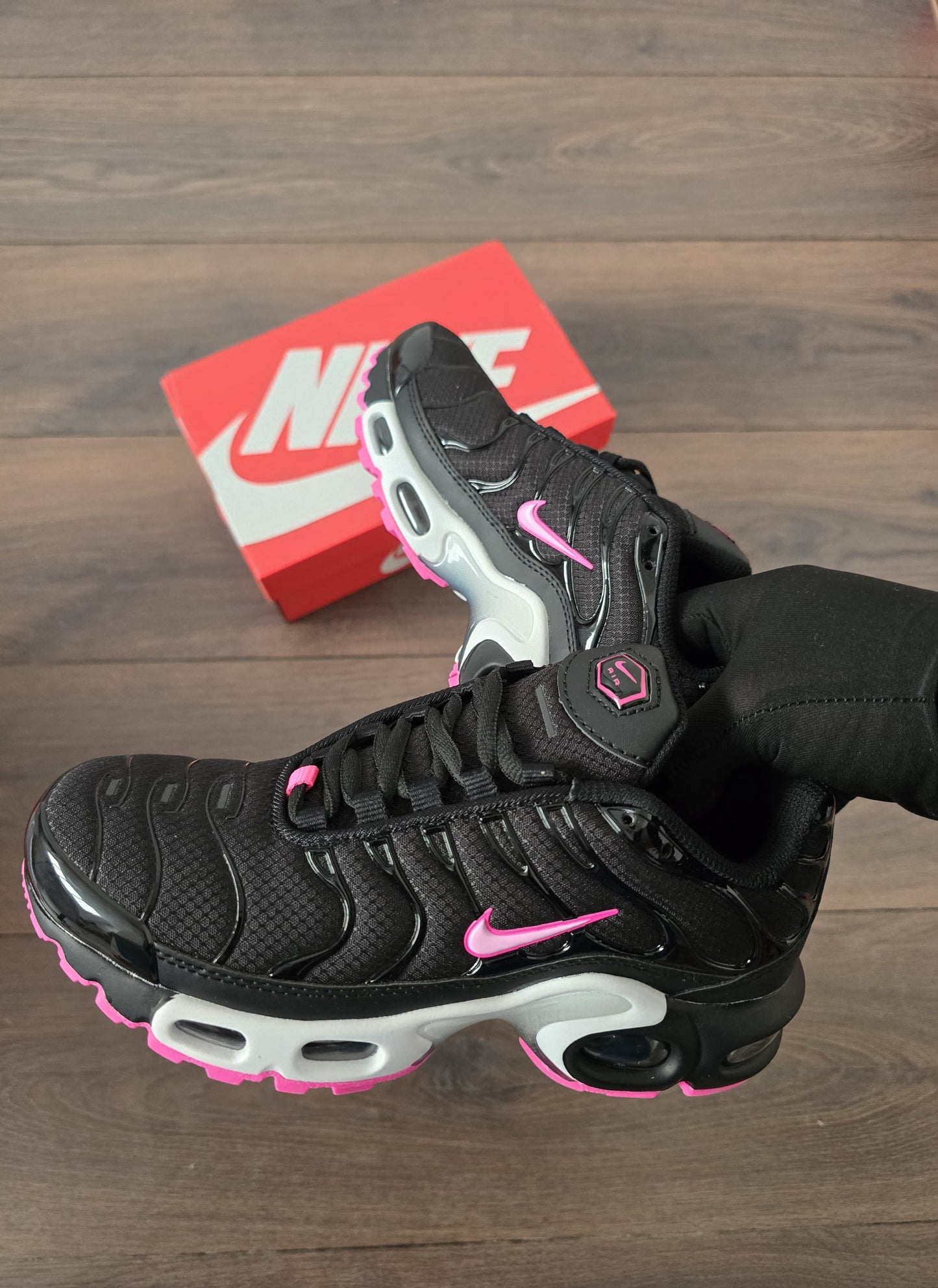 Tn negra logo rosa