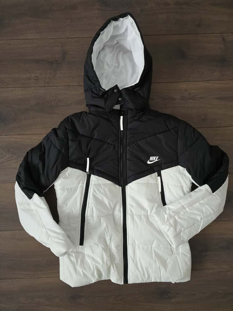 Abrigo nike blanco negro