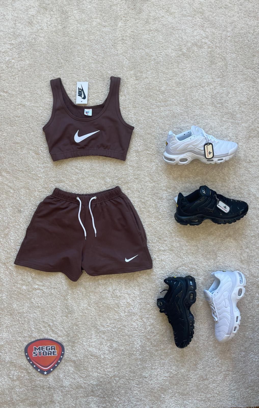 Short nike marron logo blanco