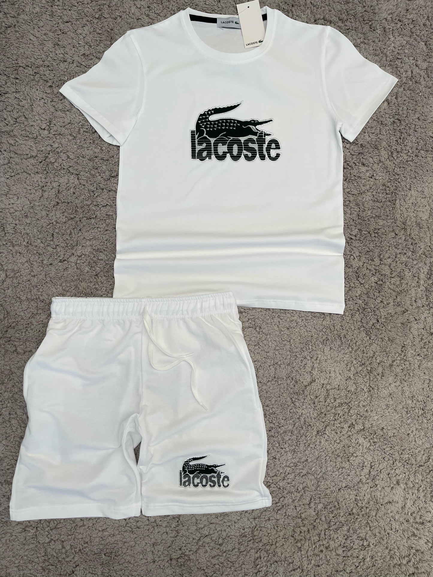 CONJUNTO LACOSTE blanco logo negro