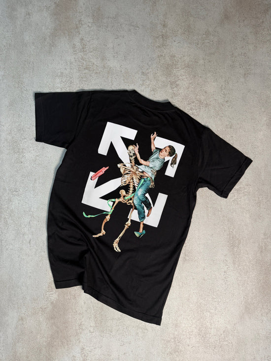 Camiseta off white negra logo grande esqueleto