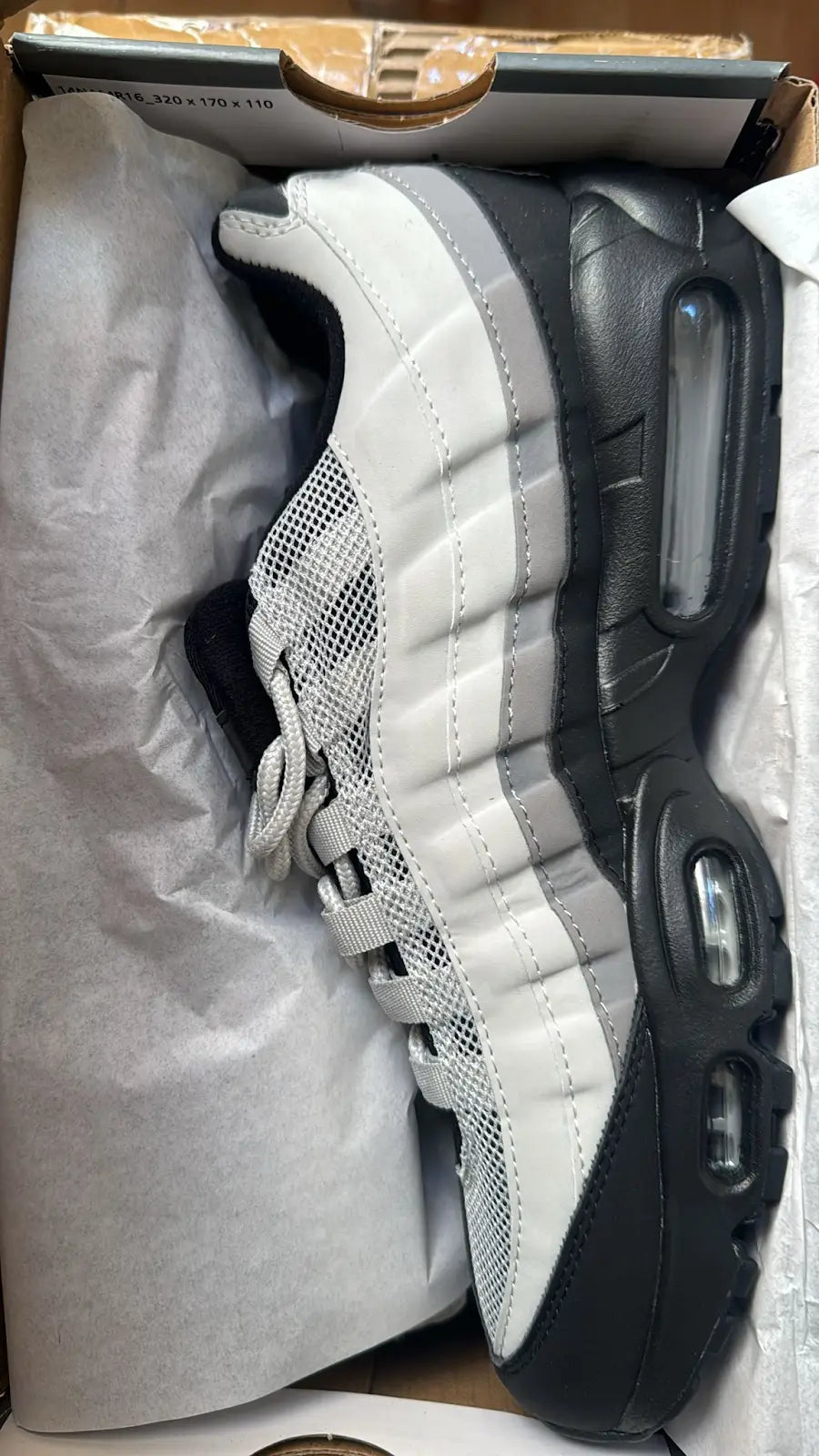 Air max 95 tricolor blanca gris