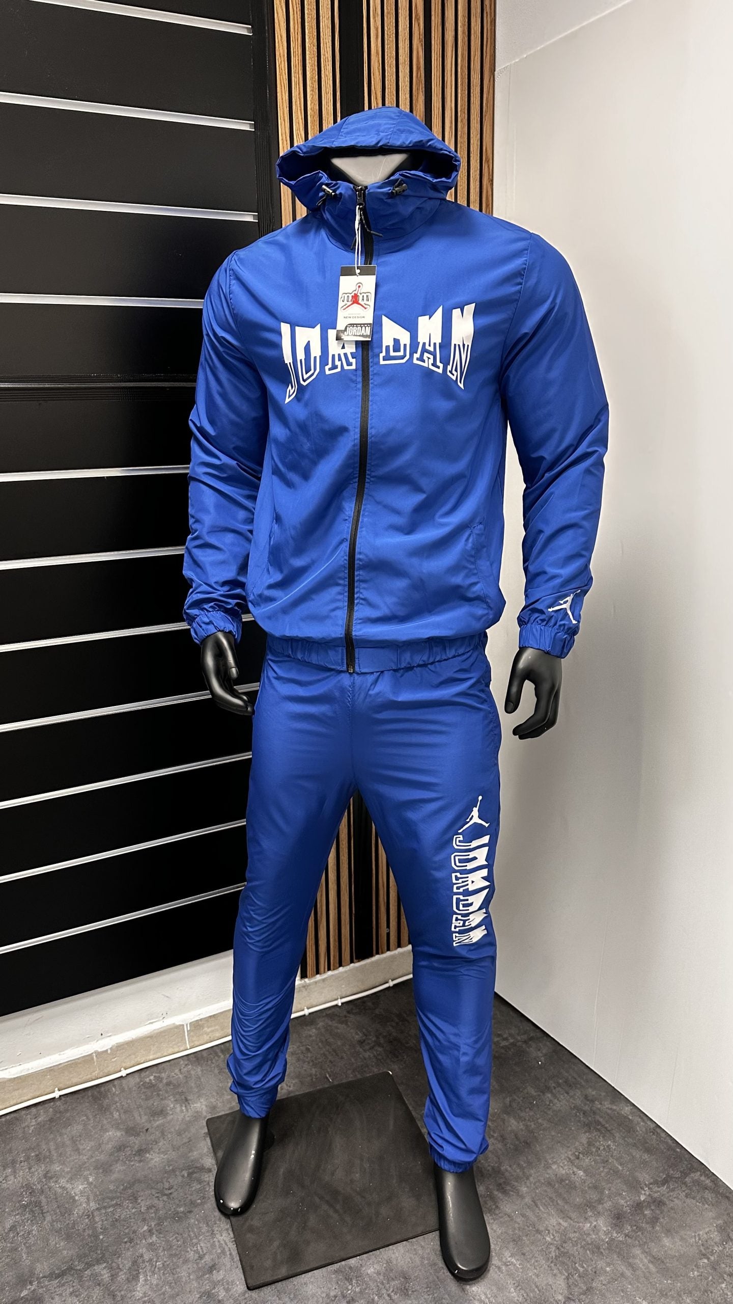 Chandal jordan azul logo blanco y azul