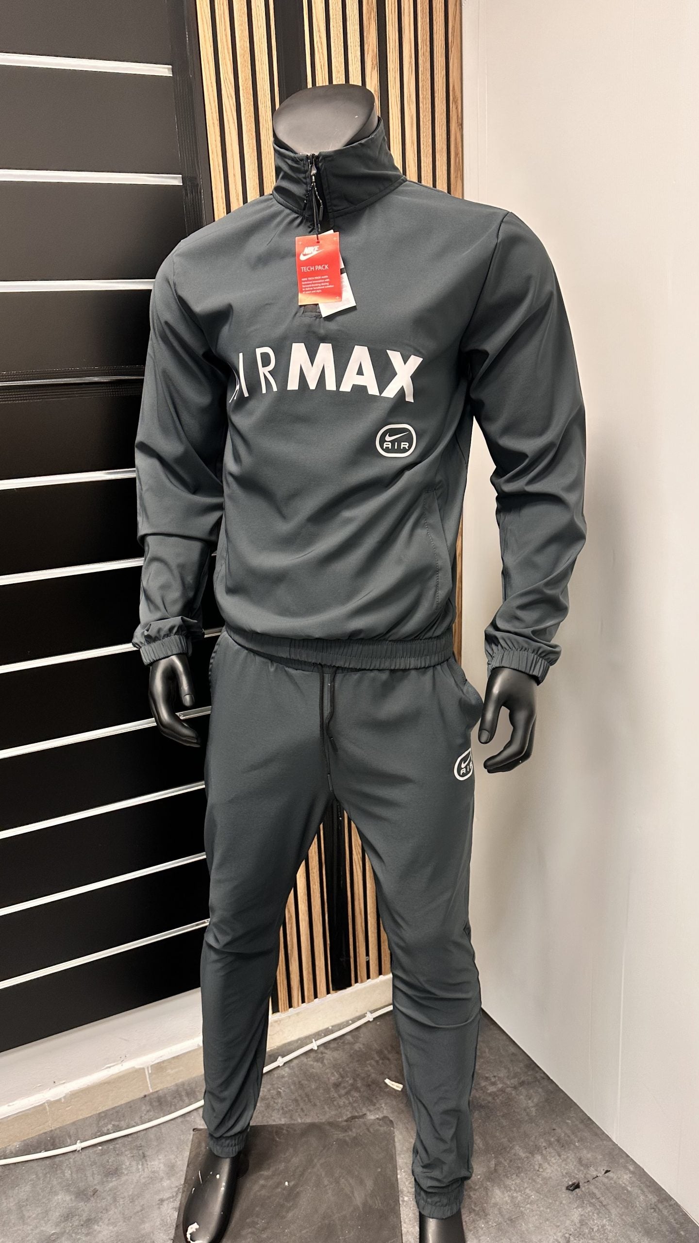 Chandal nike air gris logo blanco