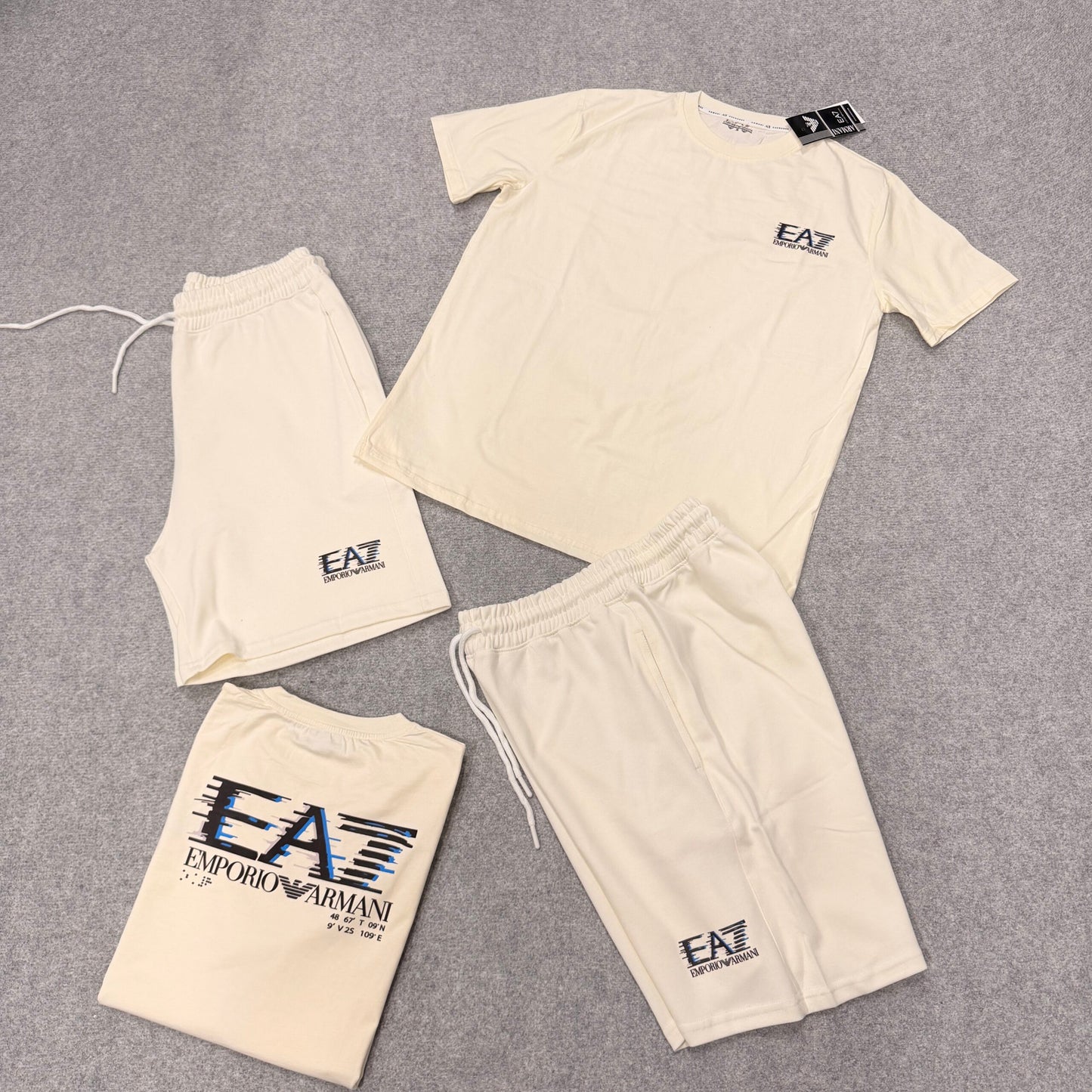 Conjunto armani beige logo negro