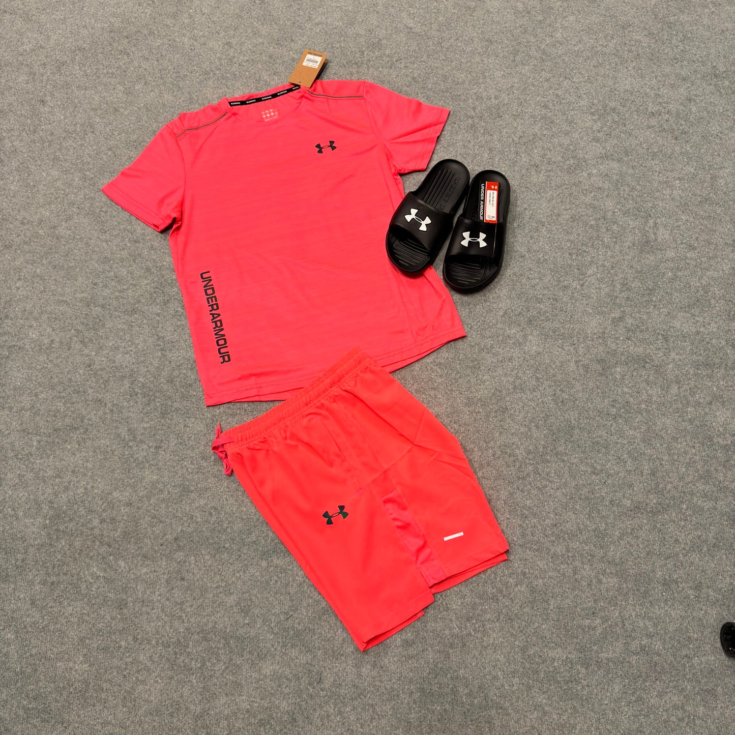 Conjunto under armour rojo logo reflectante