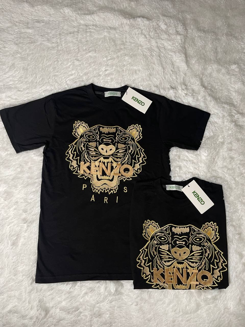 Camiseta kenzo negro logo grande dorado