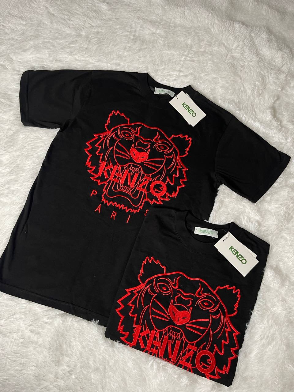 Camiseta kenzo negro logo grande rojo