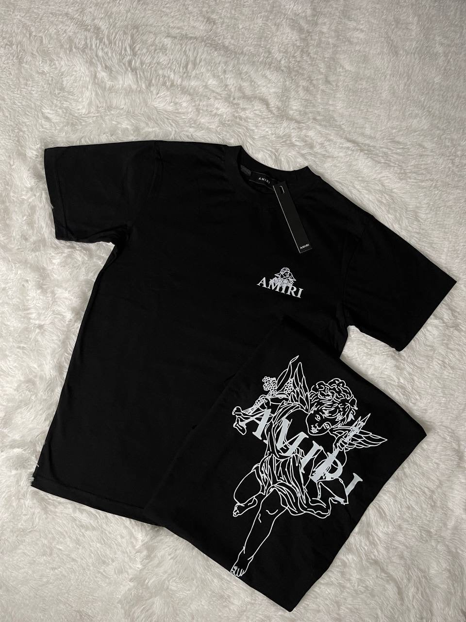 Camiseta amiri negra letras blancas angel