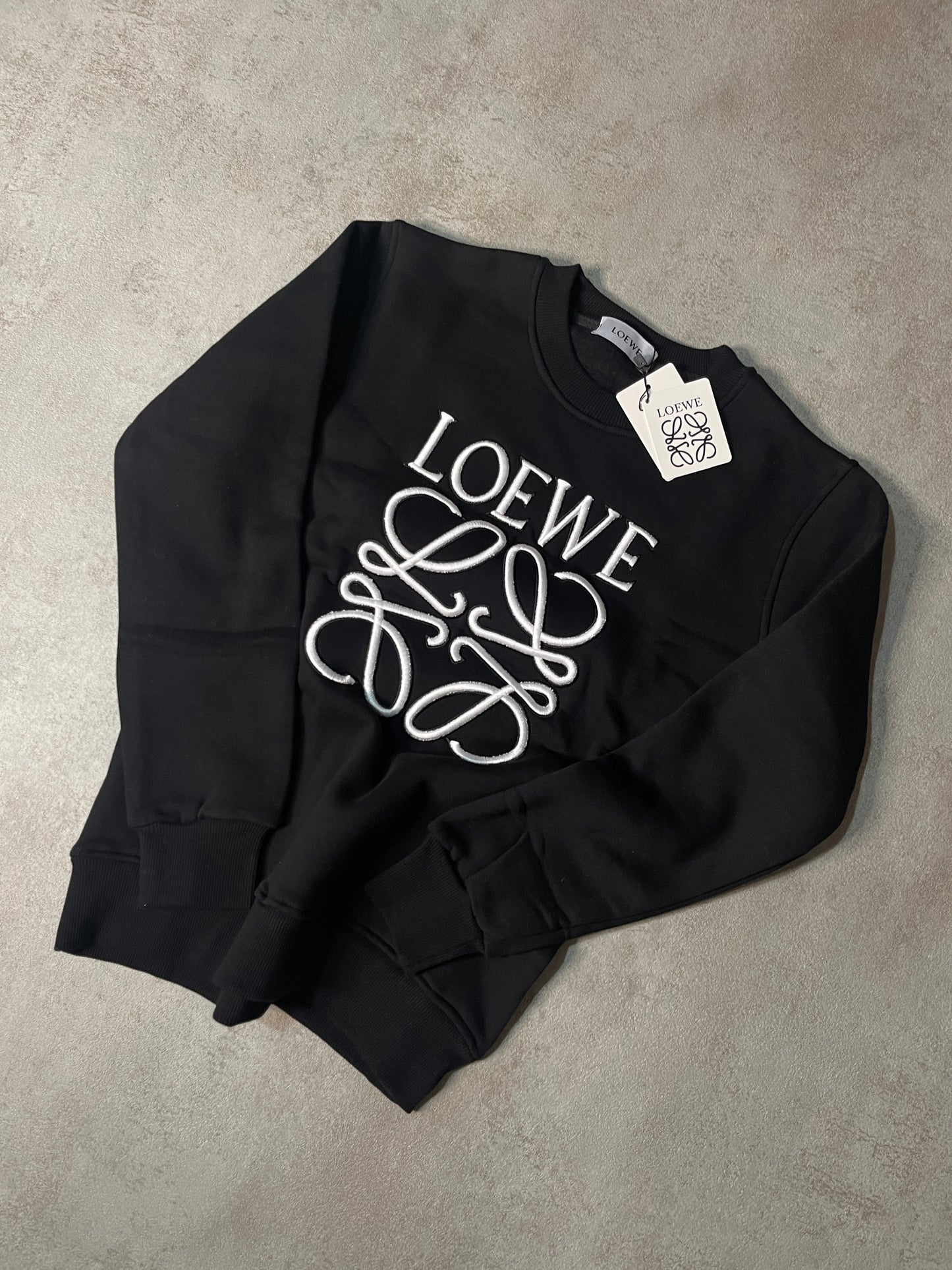 Sudadera LOEWE negra logo blanco