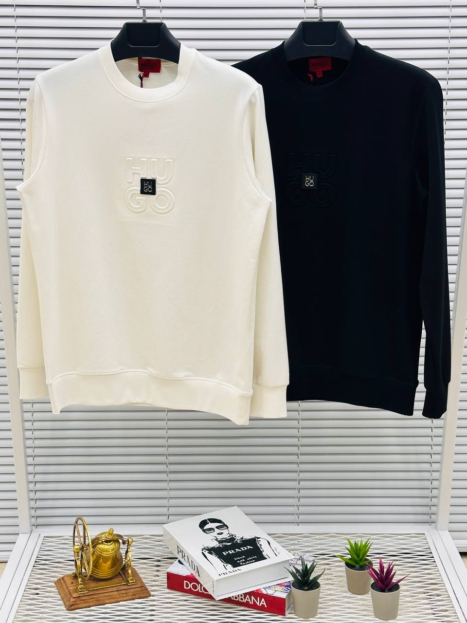 Sudadera Hugo Boss logo negro pequeño