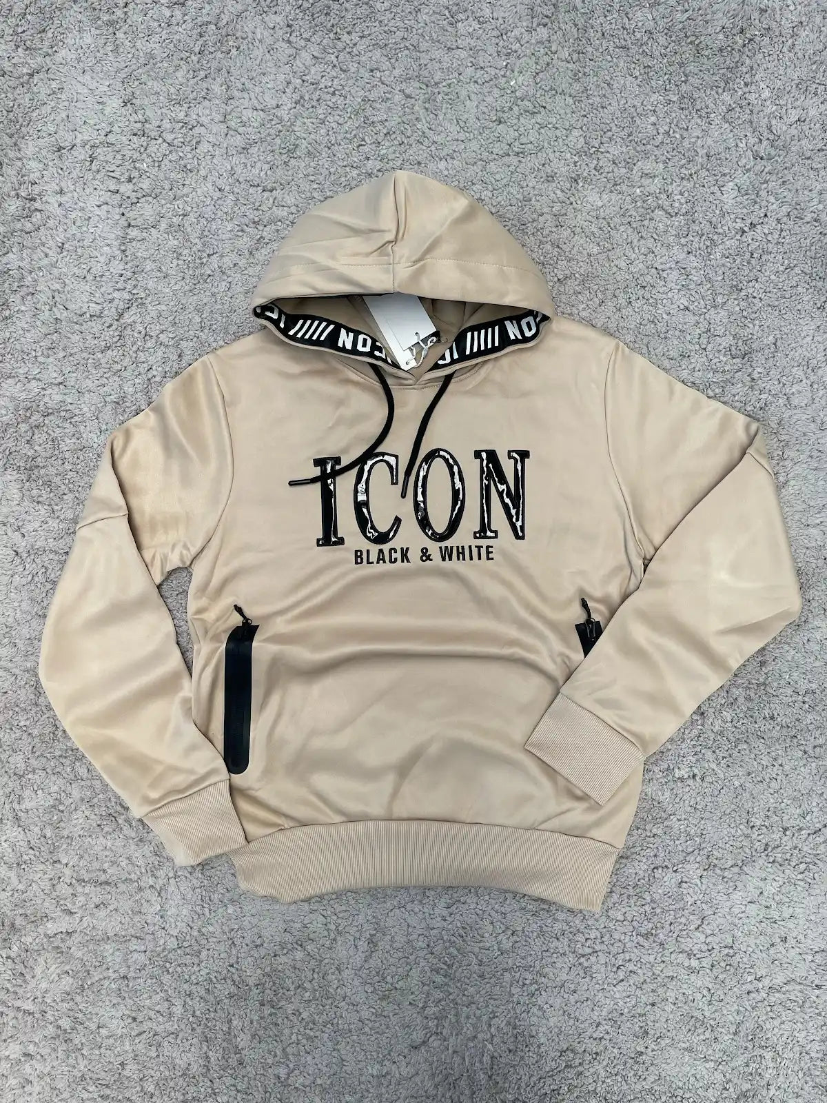 SUDADERA ICON beige logo negro y blanco
