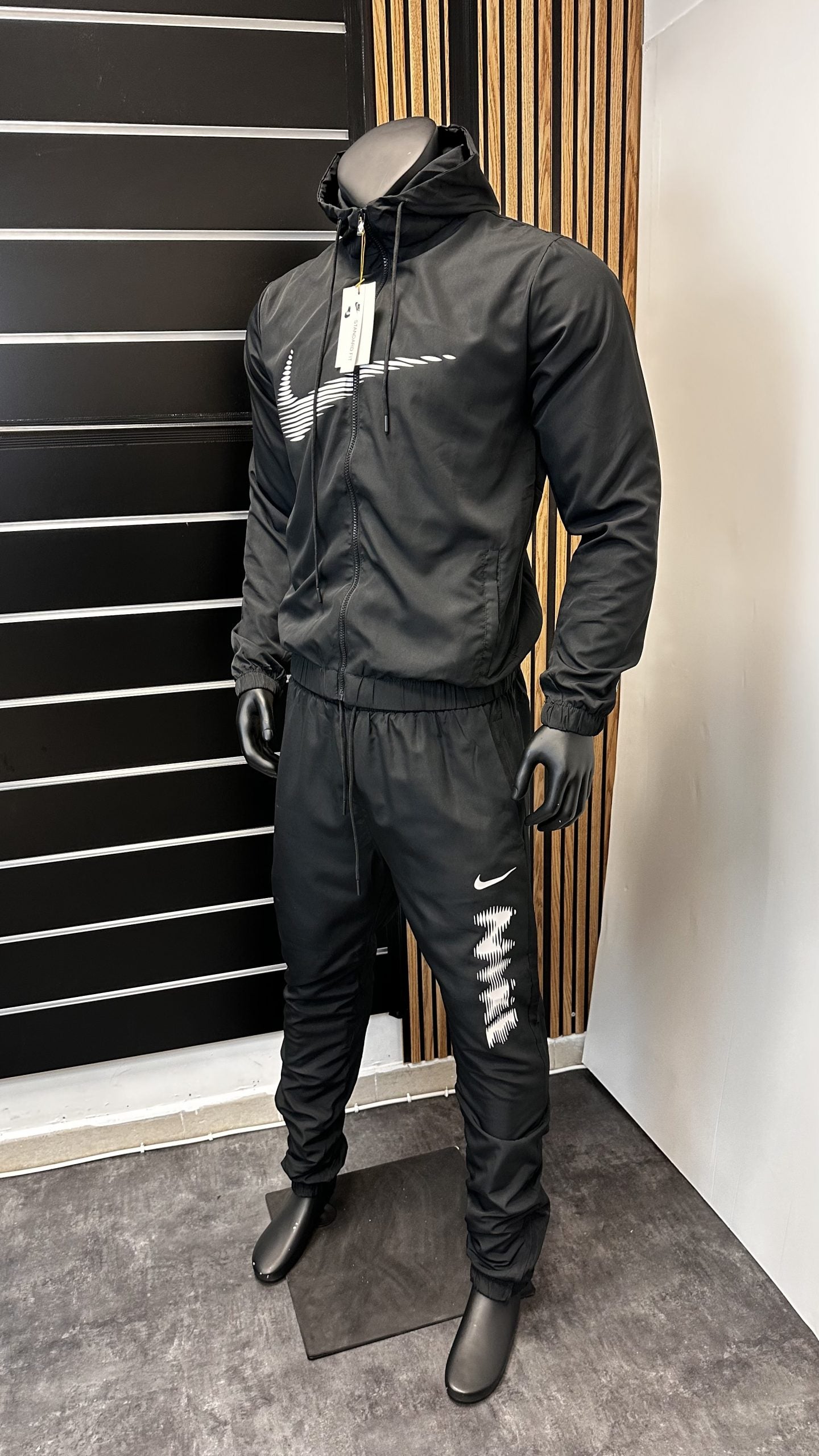 Chandal nike negro logo blanco