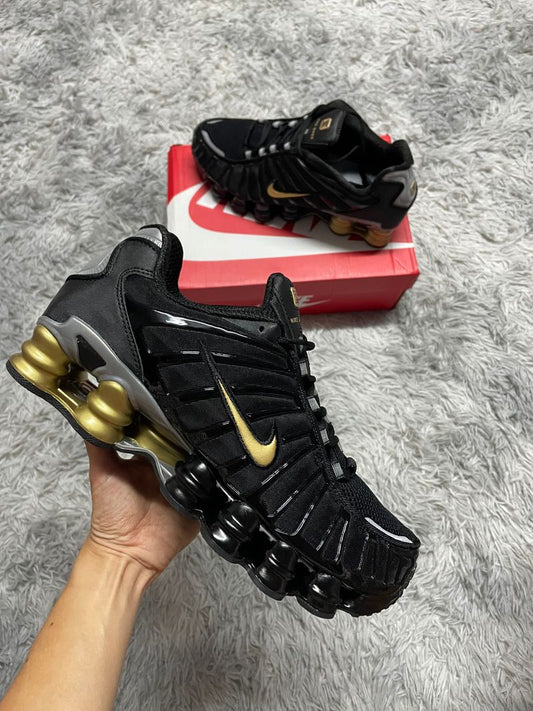 SHOX TL Negra logo dorado detalles grises