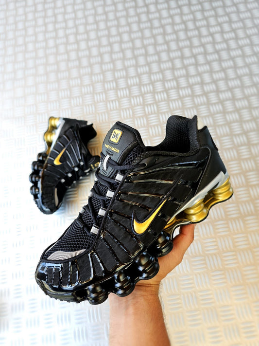 Shox negra oro