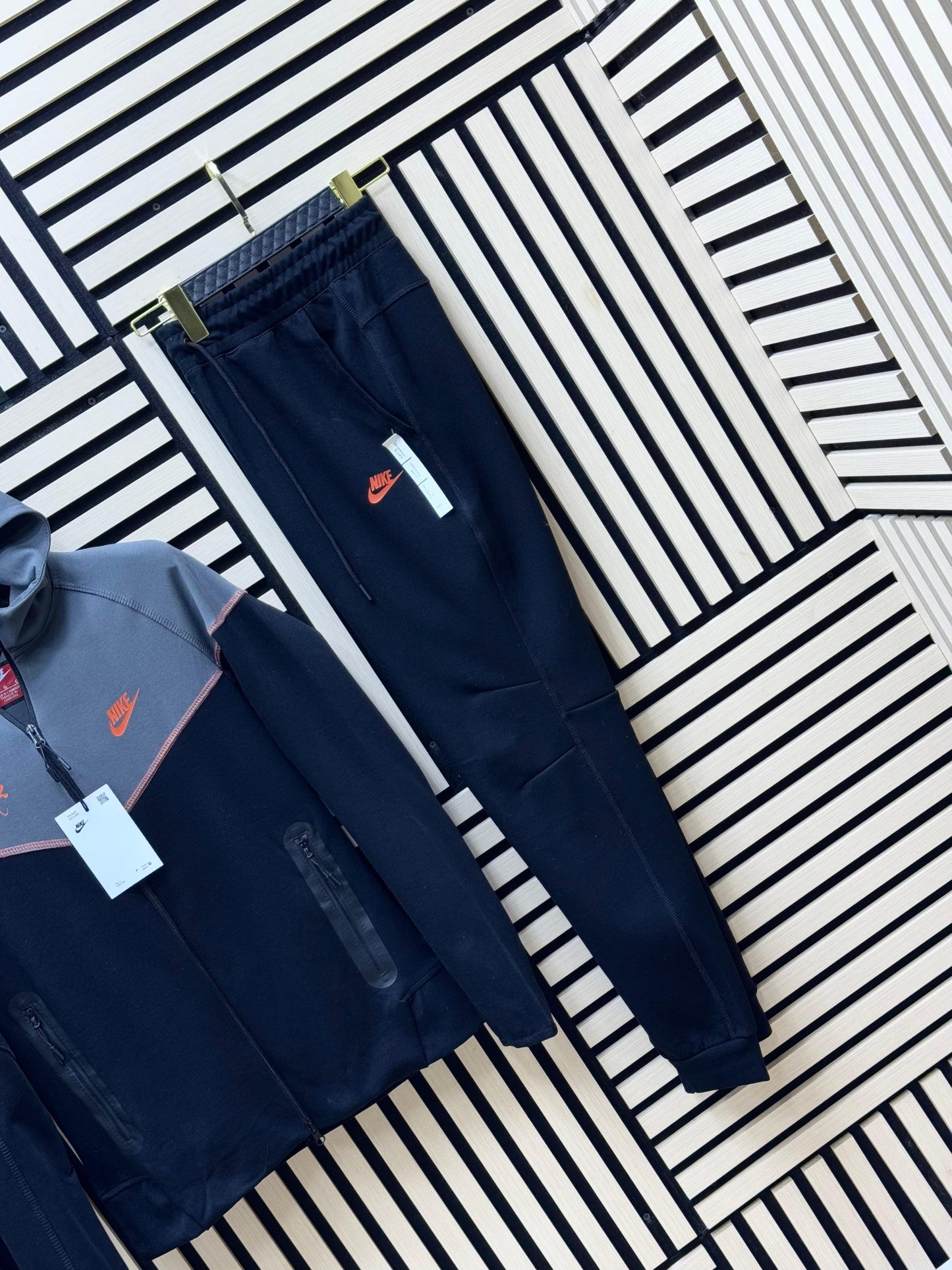 Chandal Nike Tech x Central Cee X Syna World gris negro