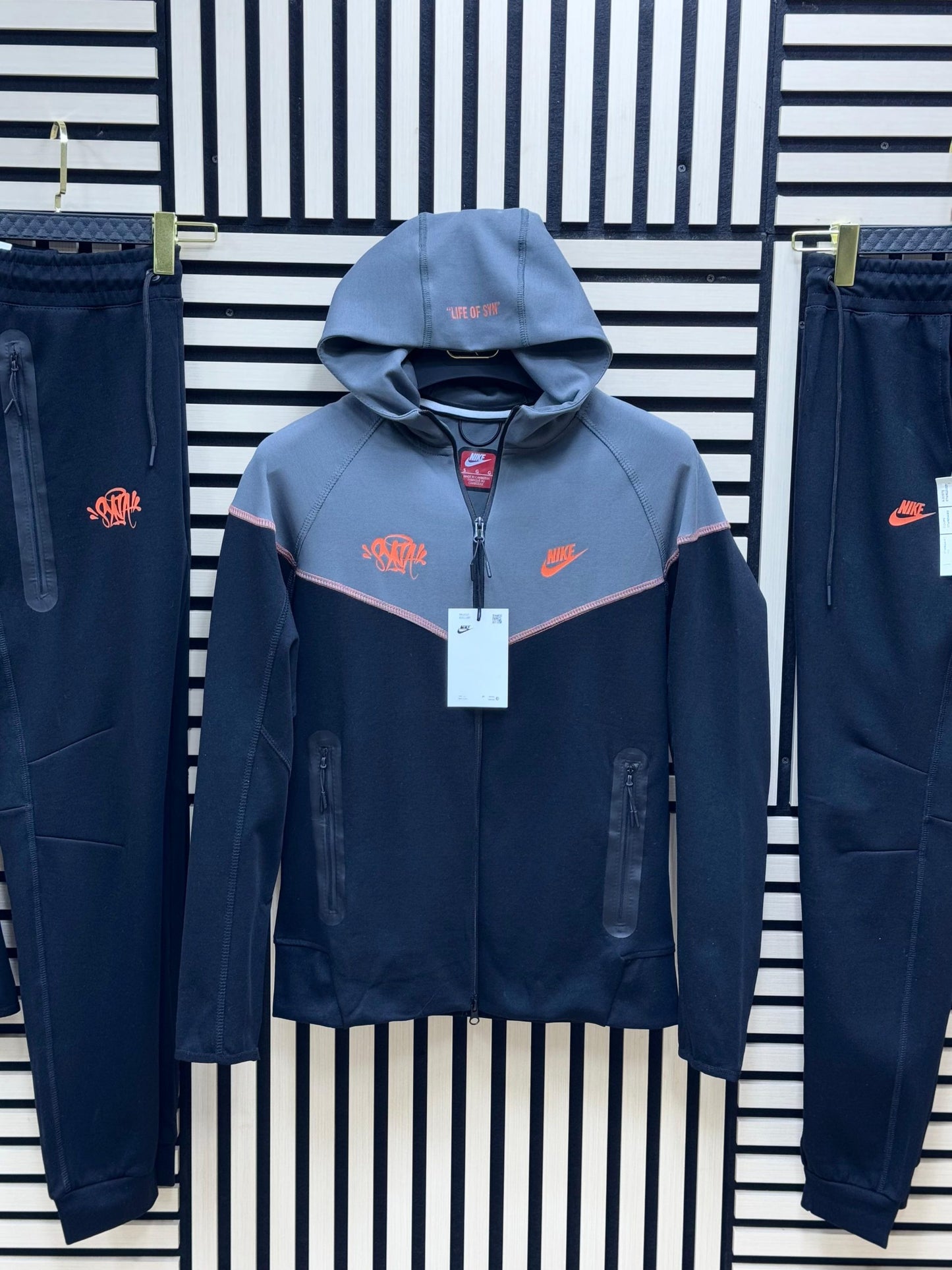 Chandal Nike Tech x Central Cee X Syna World gris negro