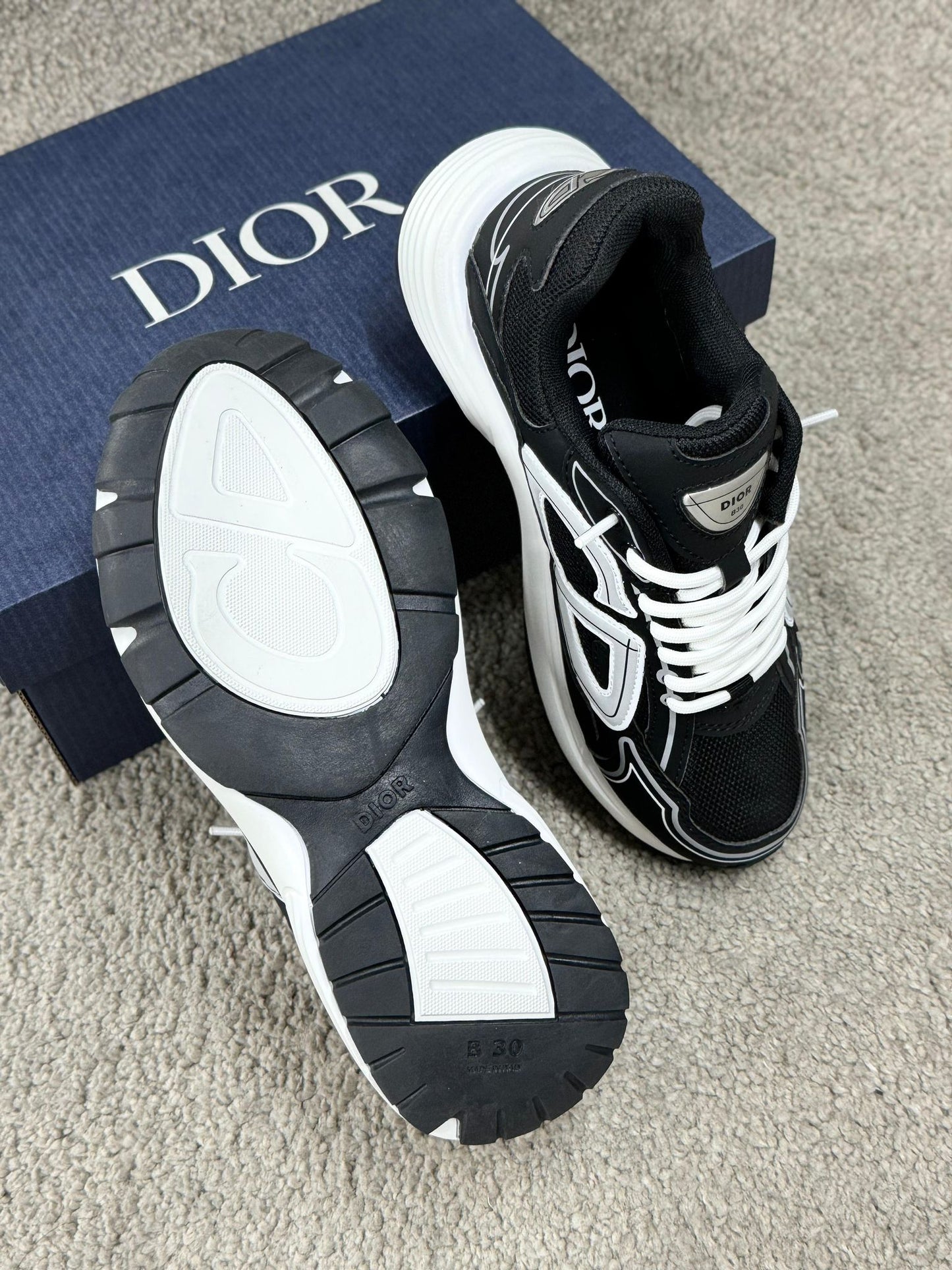 Dior b30 negras logo gris y blancos
