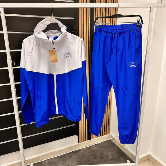 Chandal Nike air blanco y azules logo azul