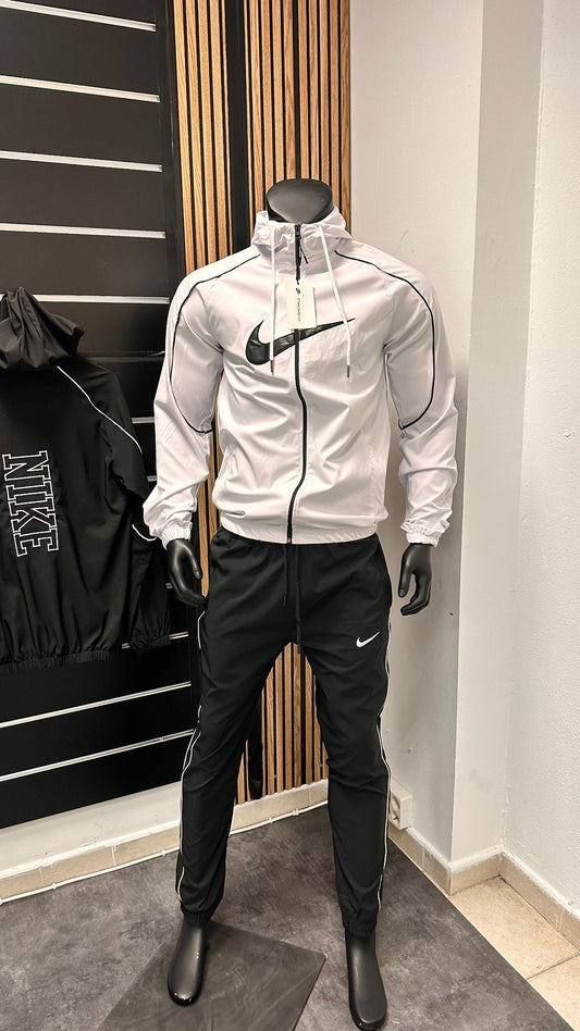 Chandal Nike blanco logo grande negro lineas negras