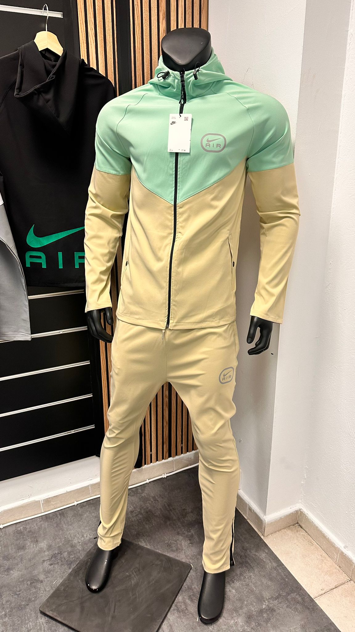 Chandal Nike air verde lima y amarillo logo gris