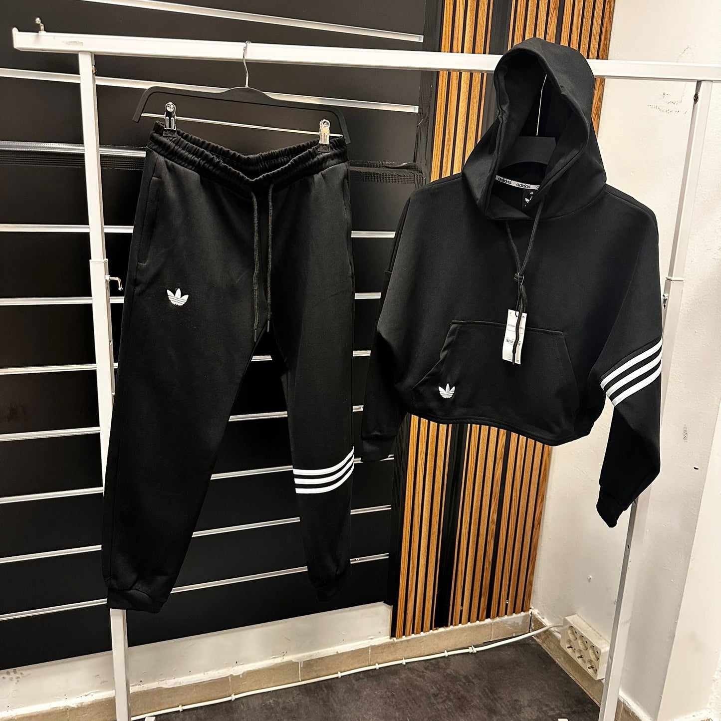 Chandal Adidas negro logo blanco