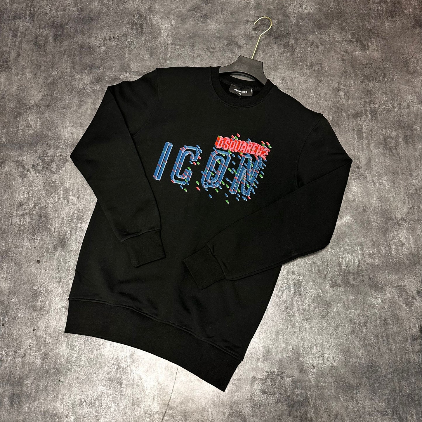 Sudadera ICON negra logo azul y rojo