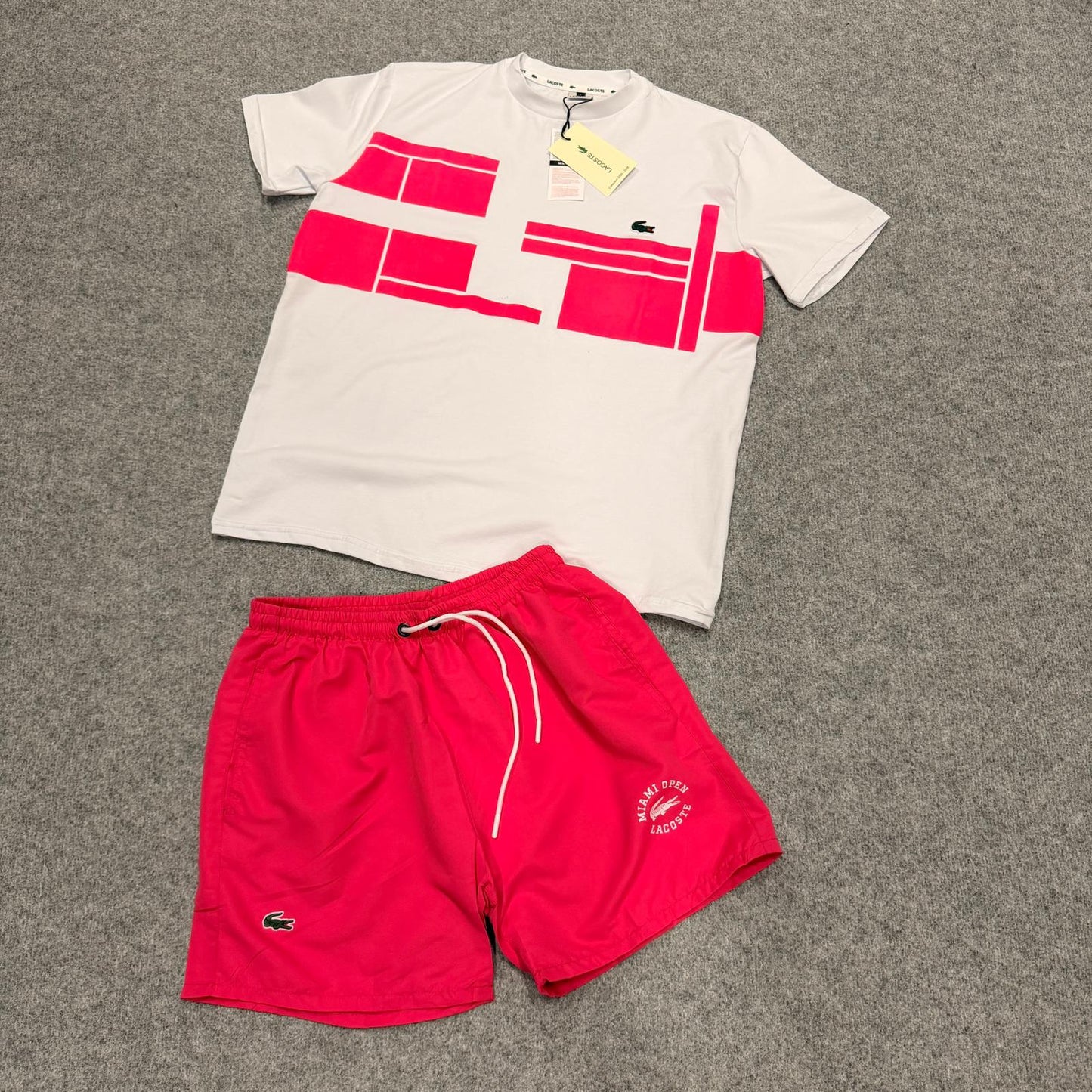 Conjunto lacoste blanco y rosa logo verde