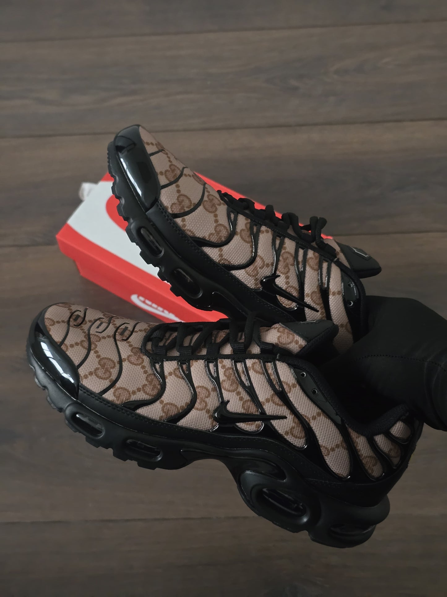 Tn gucci