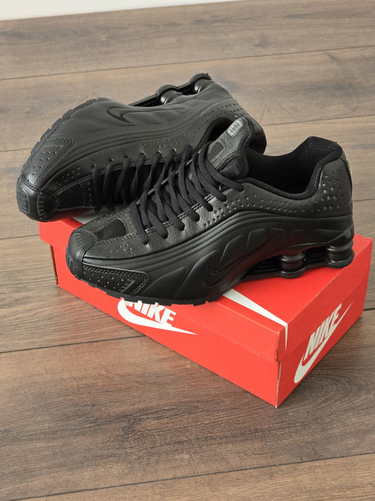 Shox r4 negra