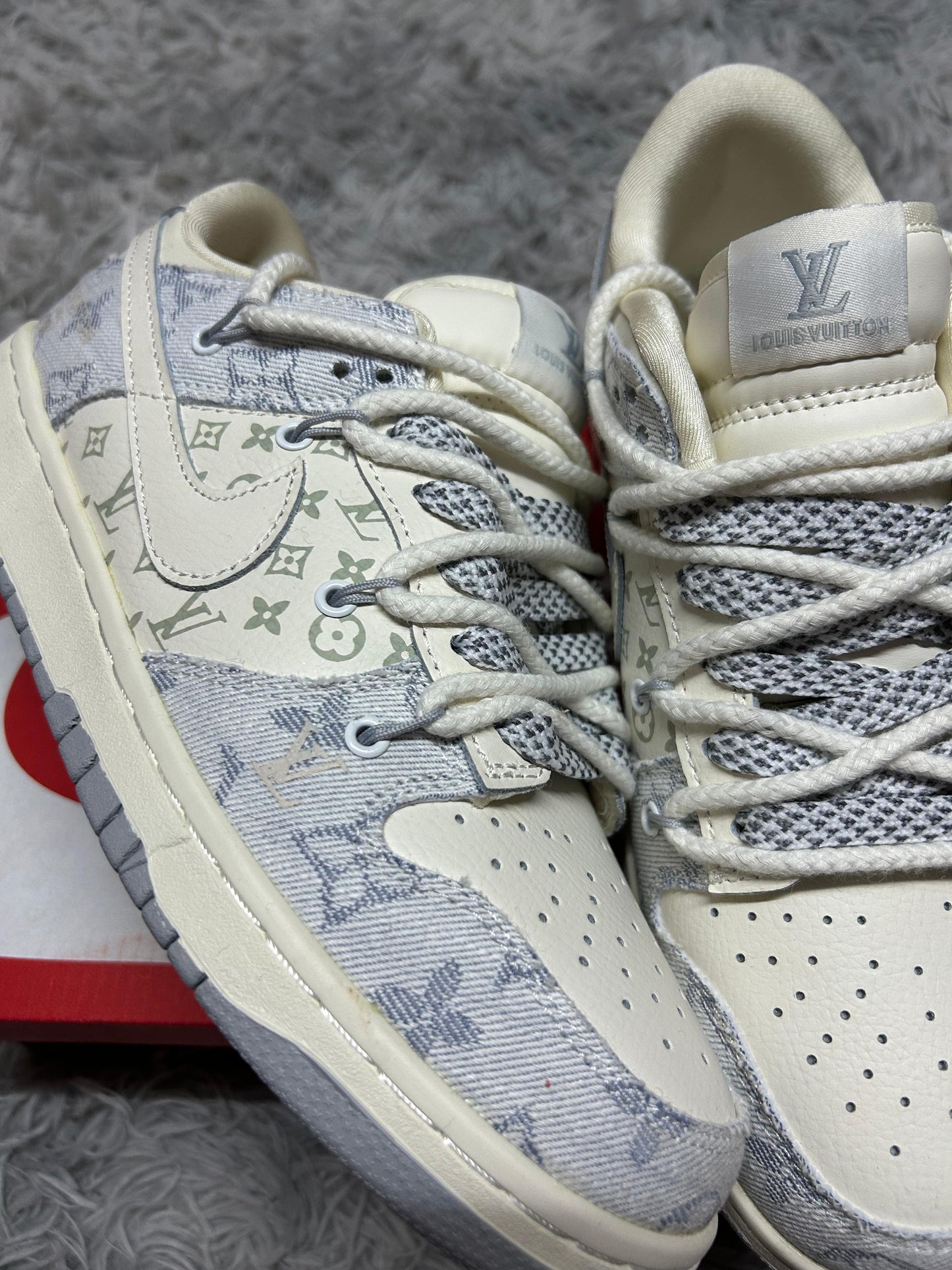 SB DUNK X LV gris crema