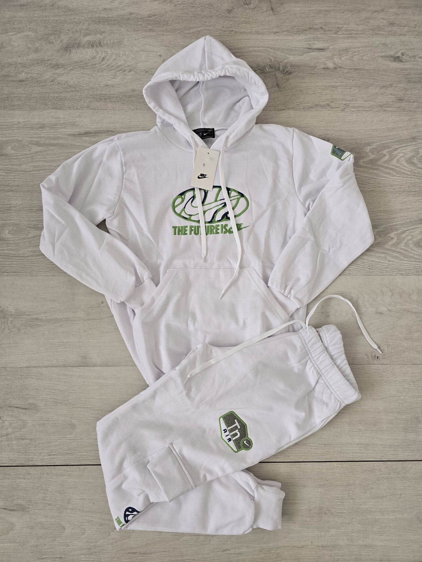 Chandals nike the future blanco